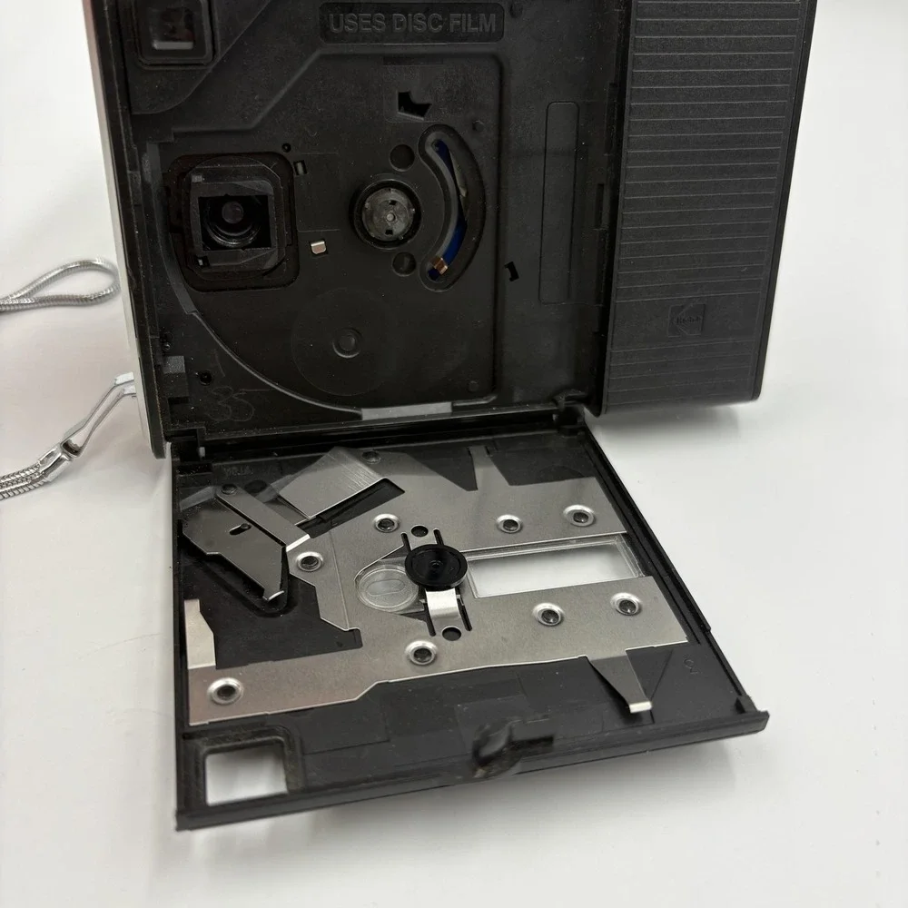 Vintage Kodak Disc 4000 Camera USA Made Disc‎ Film Auto Flash Silver Manuals